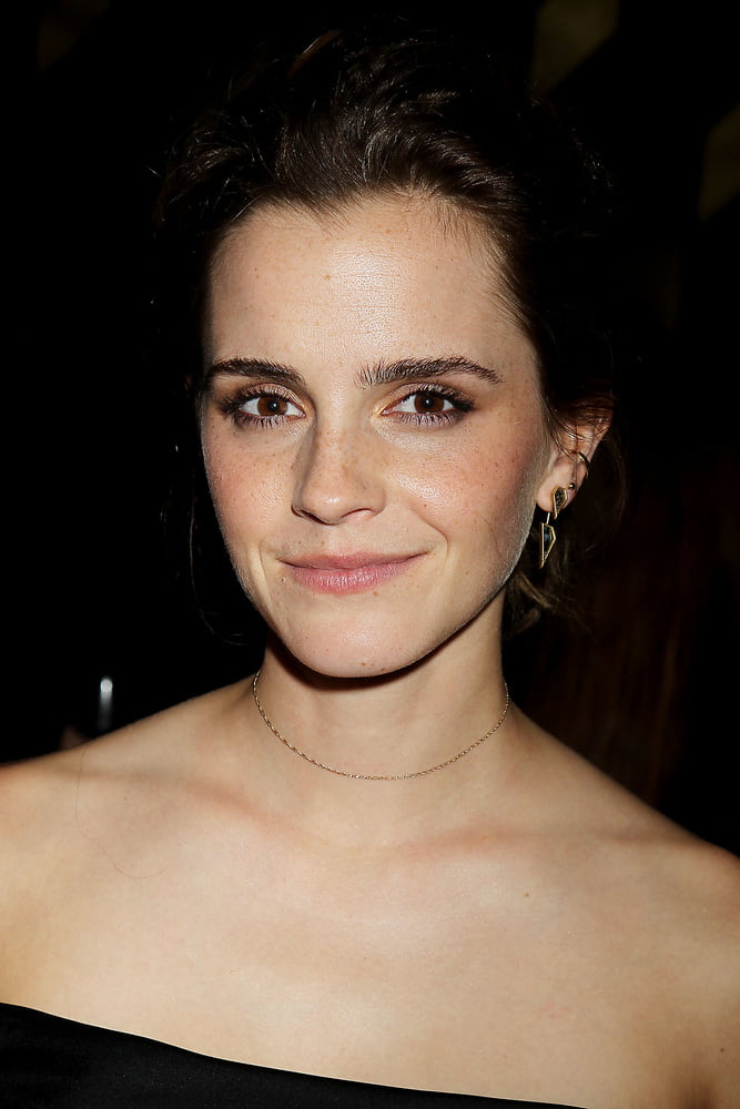 cg2yWIbO Emma Watson 1 52.jpg
